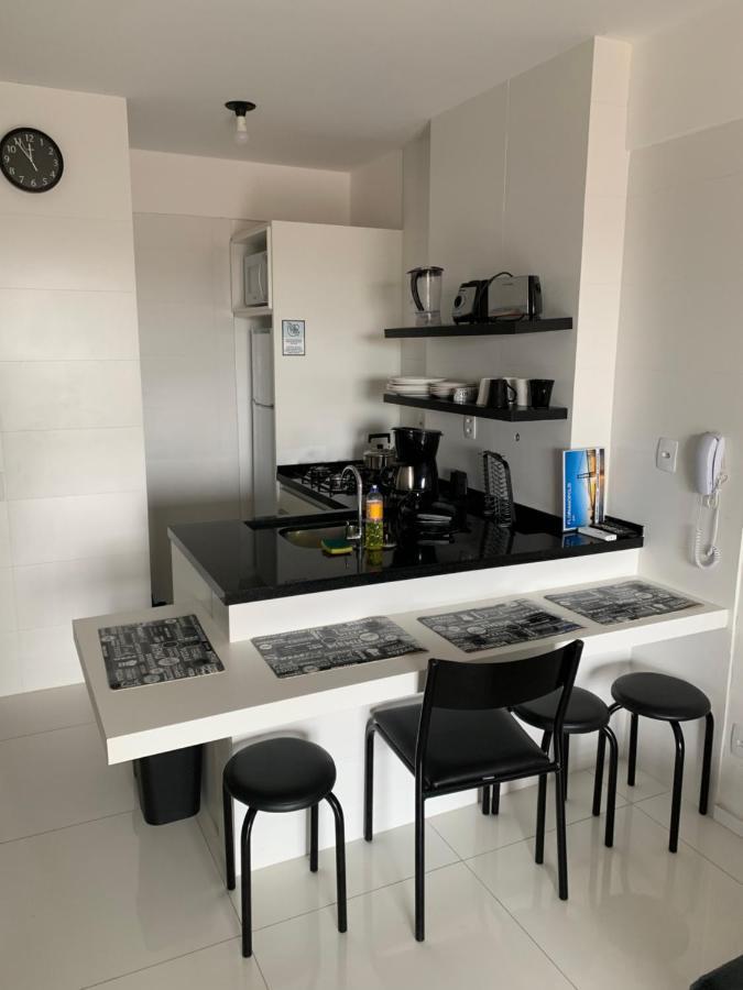 Apartamento Com Vista Do Mar Em Residencial Com Piscina ฟลอเรียนอโปลิส ภายนอก รูปภาพ